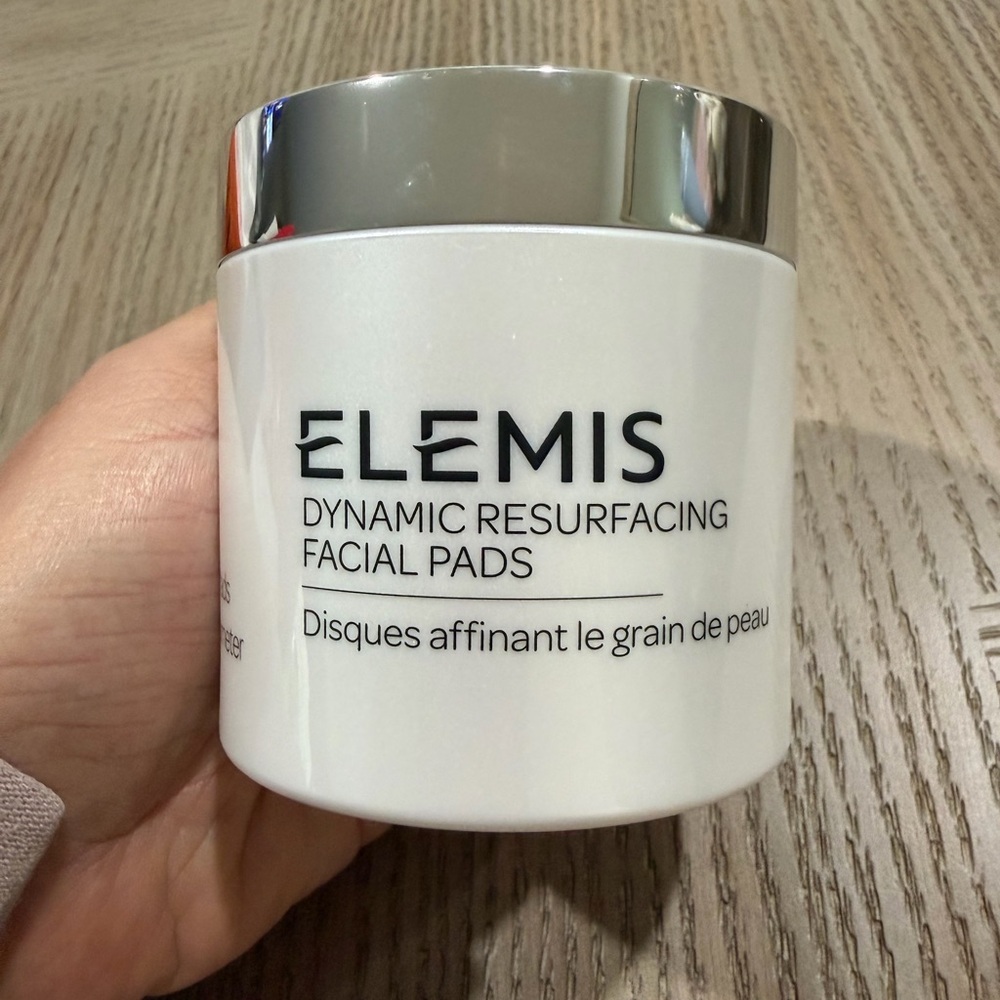 Brand new Elemis Dynamic Resurfacing Facial Pads